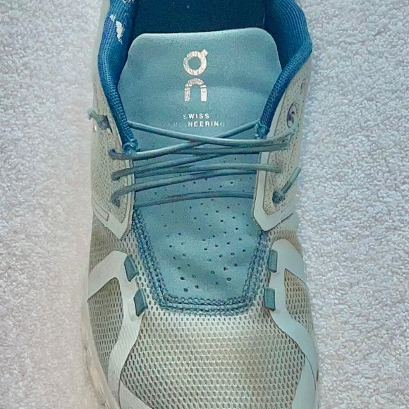 Women's Light Blue On Clouds Size 9 - Picture 7 of 7